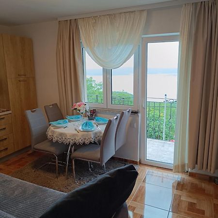 Apartament App Tony Dramalj Zewnętrze zdjęcie