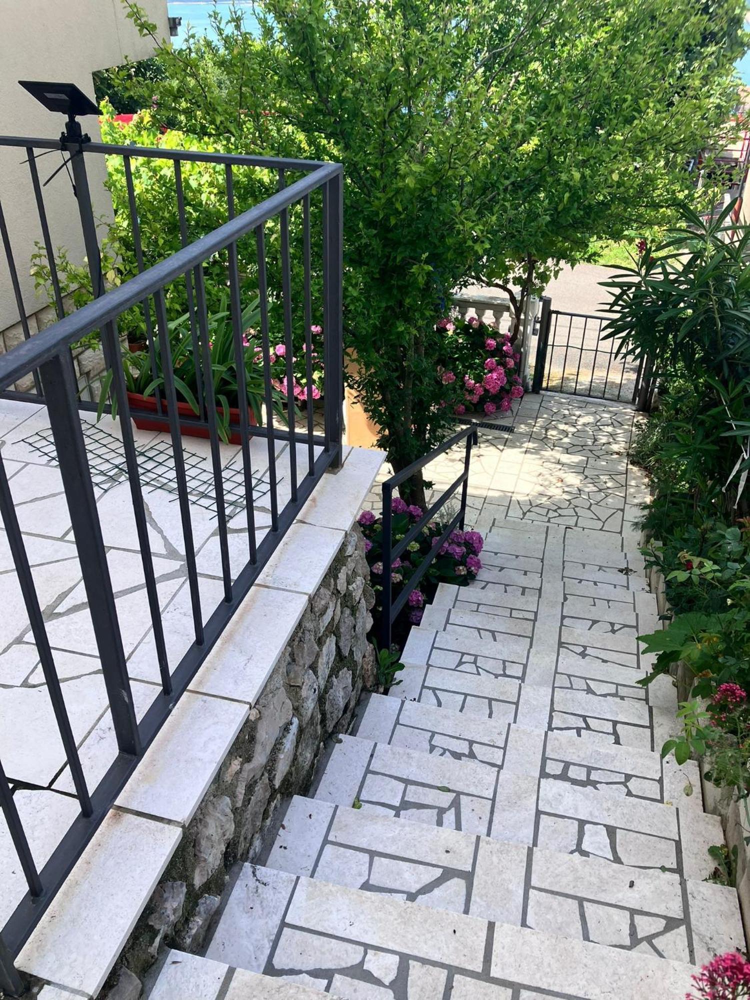 Apartament App Tony Dramalj Zewnętrze zdjęcie